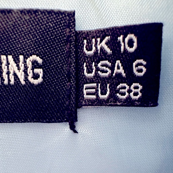 PrettyLittleThing Light Blue Woven Pocket Detail Double Breasted Blazer - Picture 6 of 9